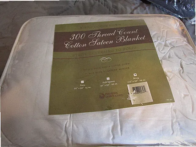 Phoenix Down Corp 300 TC cotton Sateen blanket King white goose down white New