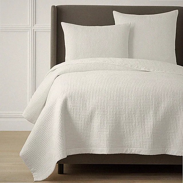 Premium Smooth Cotton Sateen Solid Quilt - White, Twin/Twin XL...